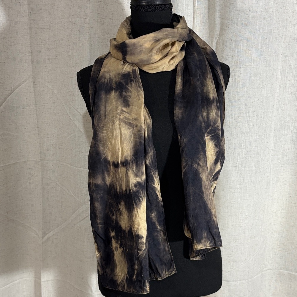 Tie-Dye Scarf in Black and Tan